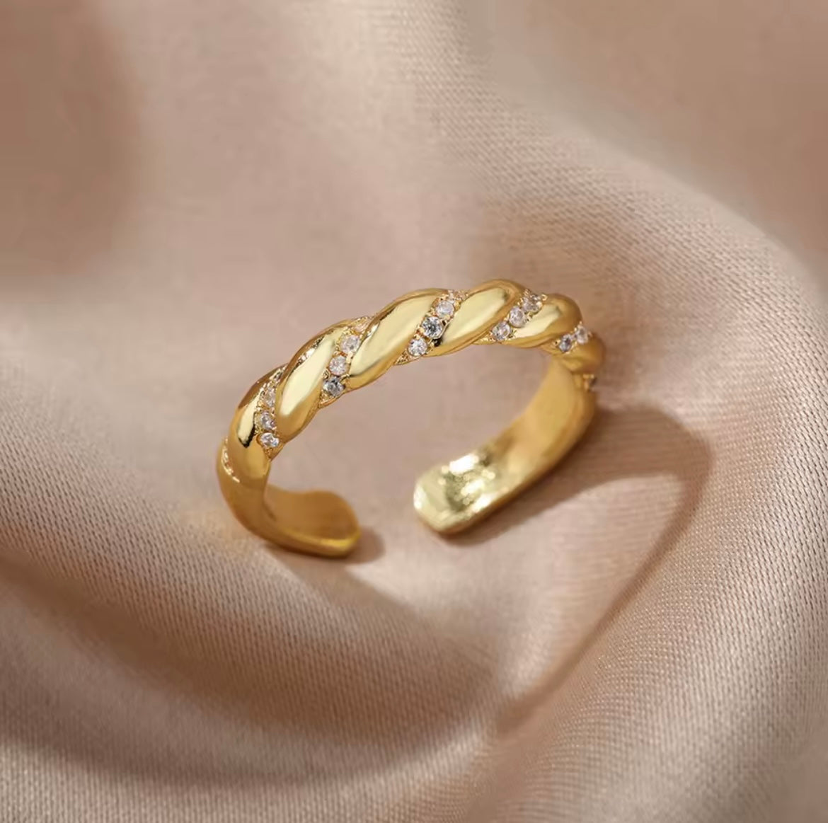 Anillo de oro 18k con criptonitas