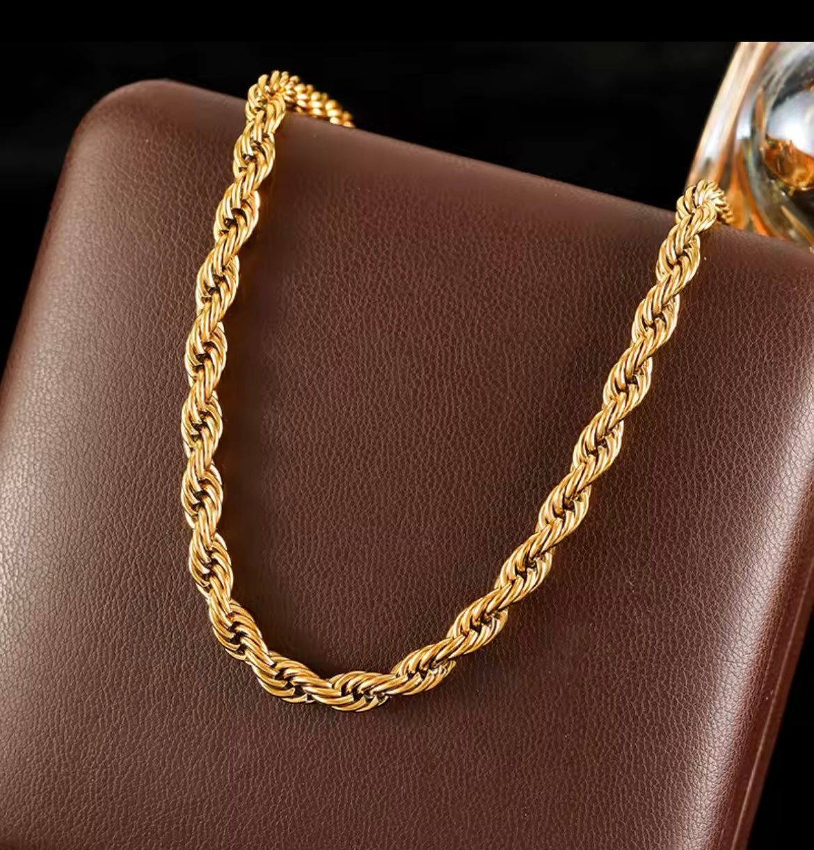 Cadena de oro 18k trenzada